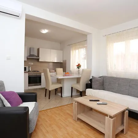 11518c Apartmán Split