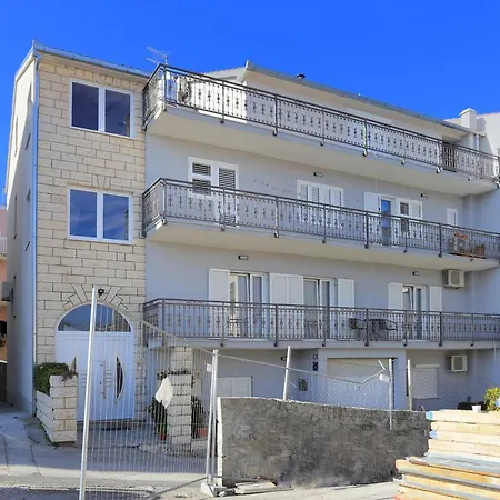 11518c Apartment